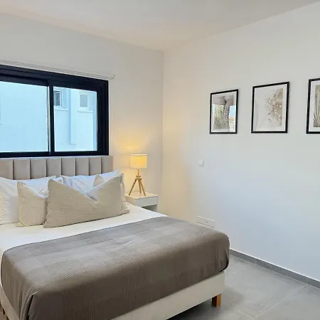 Апартаменты Phaedrus Living: White Hills View Aglantzia