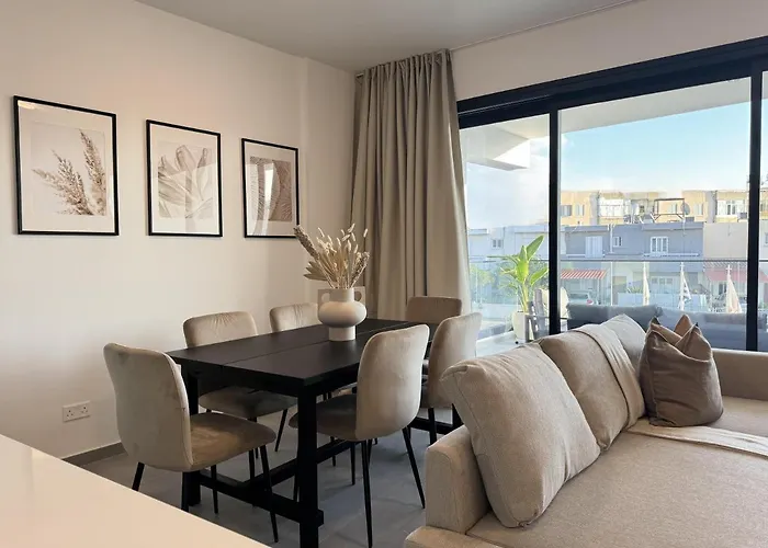 Phaedrus Living: White Hills View Lägenhet *