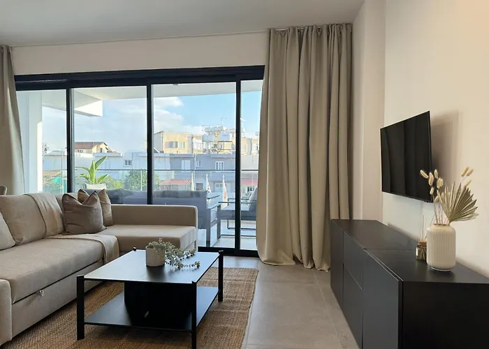 Phaedrus Living: White Hills View Lägenhet Aglantzia