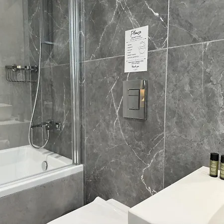 Phaedrus Living: White Hills View