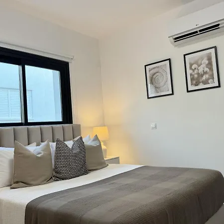 Phaedrus Living: White Hills View Apartment Aglantzia