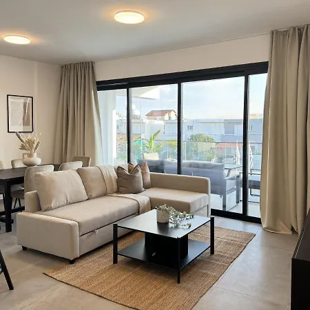 Phaedrus Living: White Hills View Apartment Aglantzia