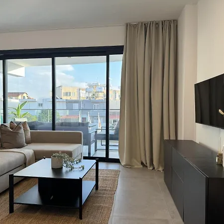 Phaedrus Living: White Hills View Apartment Aglantzia