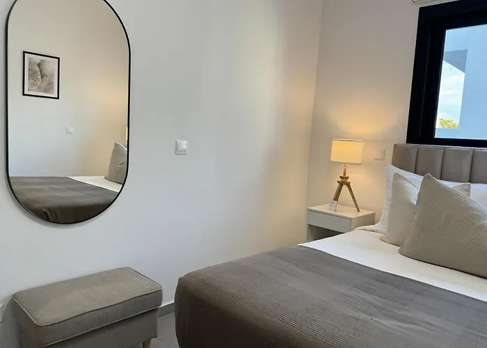 Phaedrus Living: White Hills View Lägenhet *